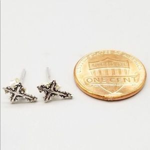 Sterling silver cross earrings. 925